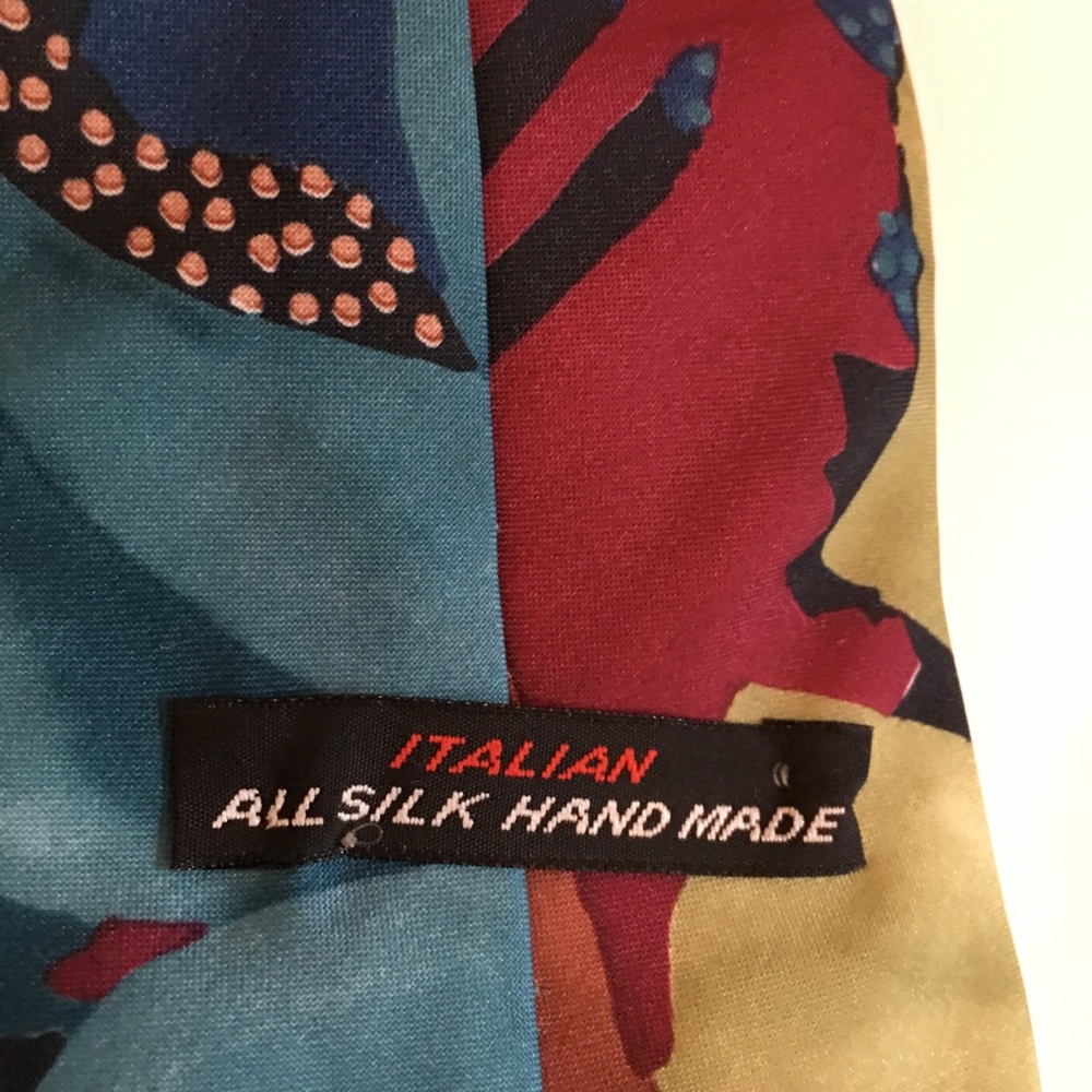 Italian 💯 silk - Picture 3 of 6
